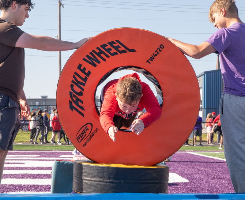 Students in the PHS Get Busy Livin’ Club host activities for youngsters preceding the annual GBL 5K and Friendship Walk, Saturday.