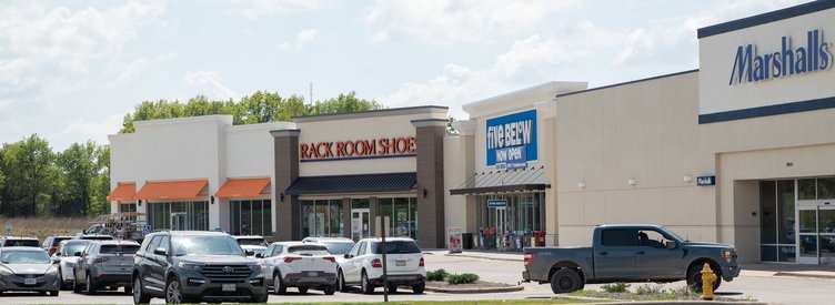 20250423-172930-bee-250424-Town Center.jpg