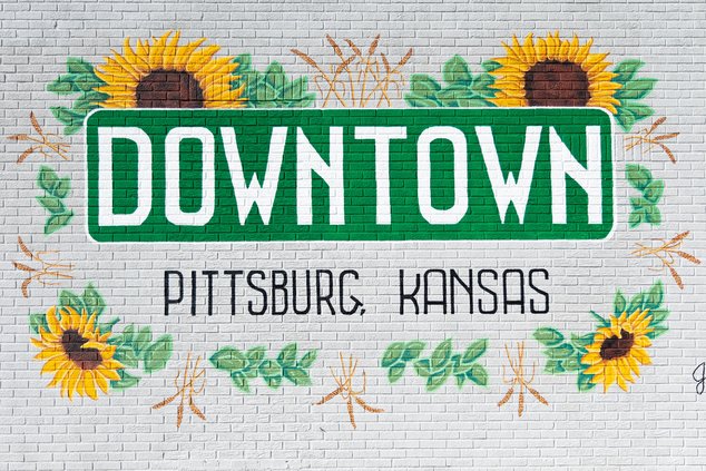 20250917-192835-c46-Downtown Mural (1).jpg