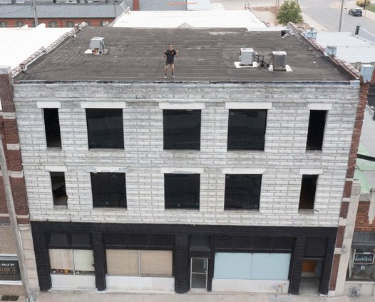20220728-184653-220729-building.jpeg
