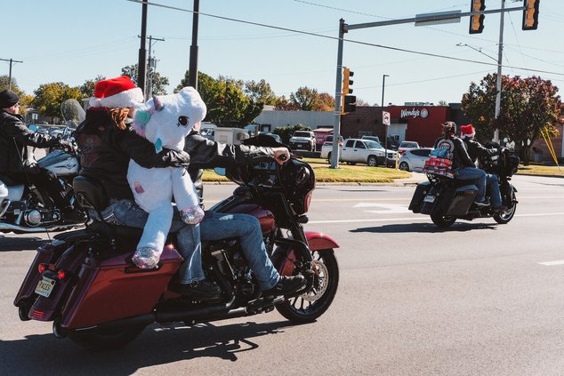 20221101-184053-221102-toyrun-aw.jpg