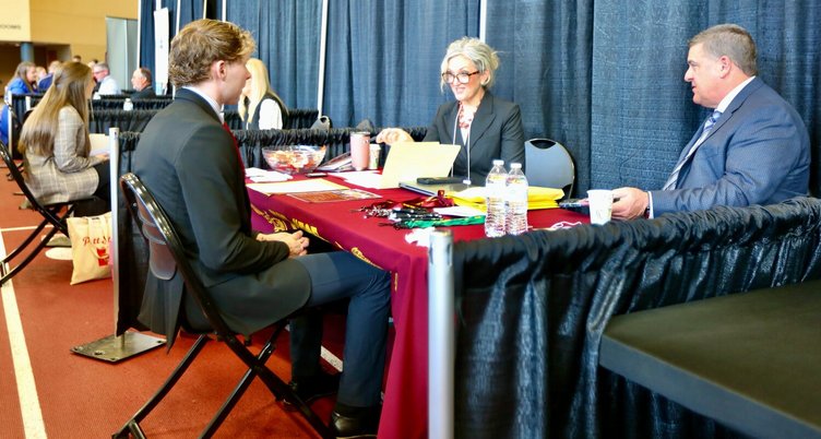 20250313-170118-dd1-250314-Interview.JPG