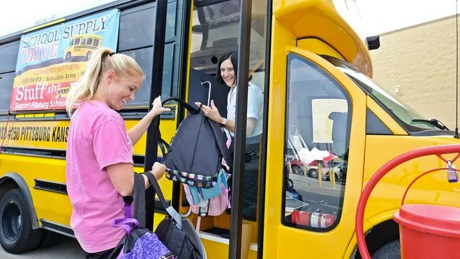 20220720-162348-220721-stuffthebus.png.jpg