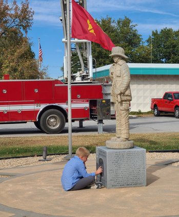 20221017-181023-221018-firefighters.jpg