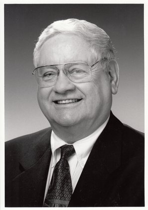 20230902-033802-230902-obit-Dr Robert Mentor Menchetti.jpg