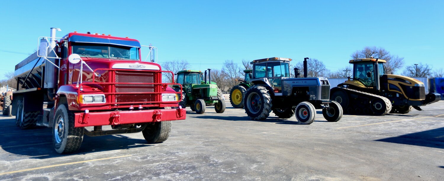 20250225-173531-f22-250226-Tractor.JPG