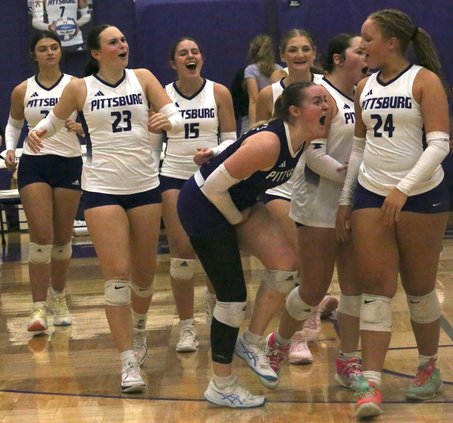 20250919-182028-602-DRAGONS CELEBRATE FRONTENAC.JPG