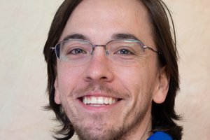 Aaron Pyle Headshot