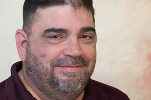 Dustin Strong Headshot